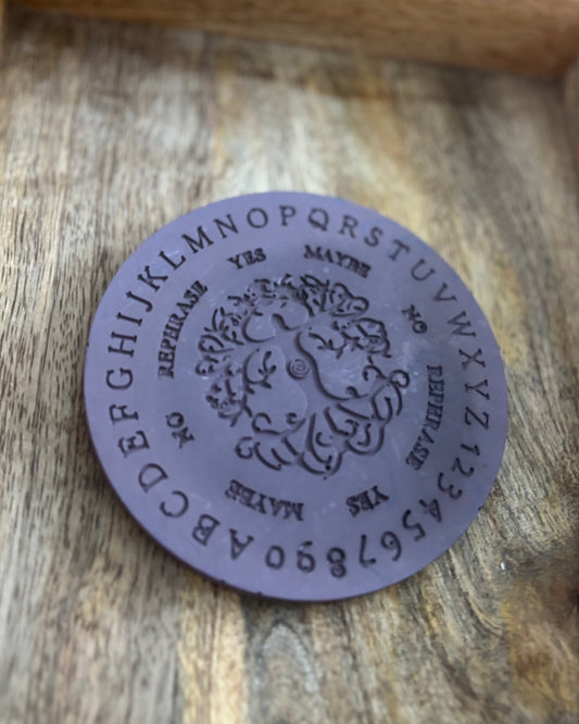 Planche pendule violet foncé